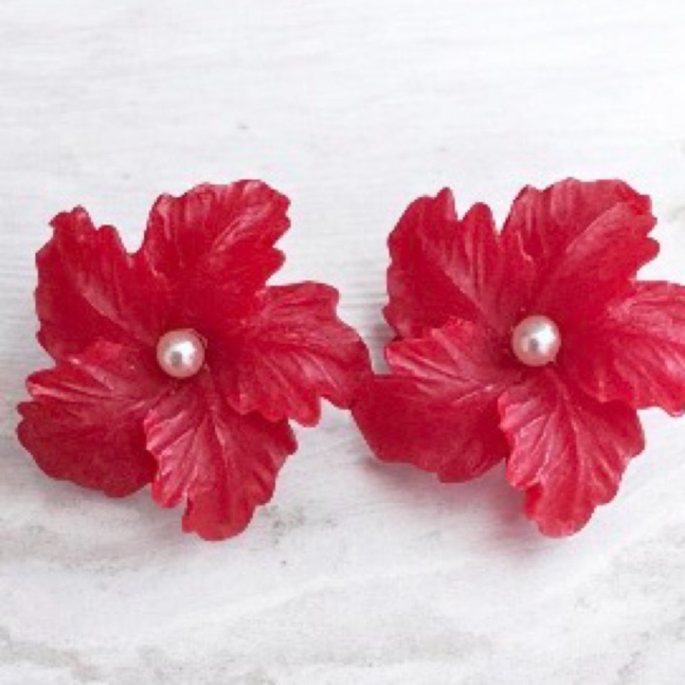 Vintage Avon 1988 Red Poinsettia Earrings Pearl Center Holiday Floral Gold NIB